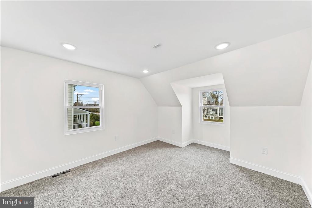 410 E JEFFERSON STREET