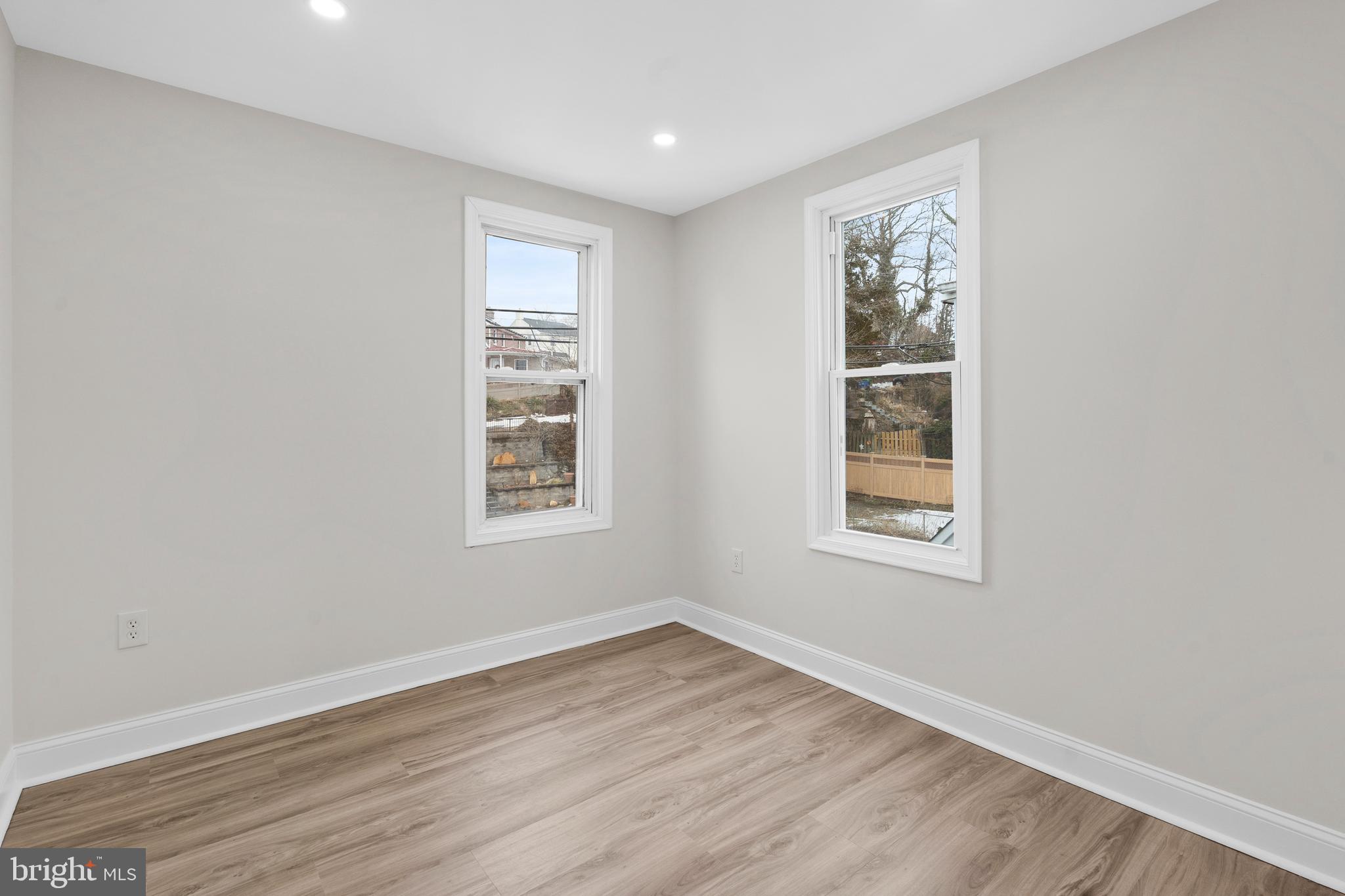 445 W BALTIMORE AVENUE