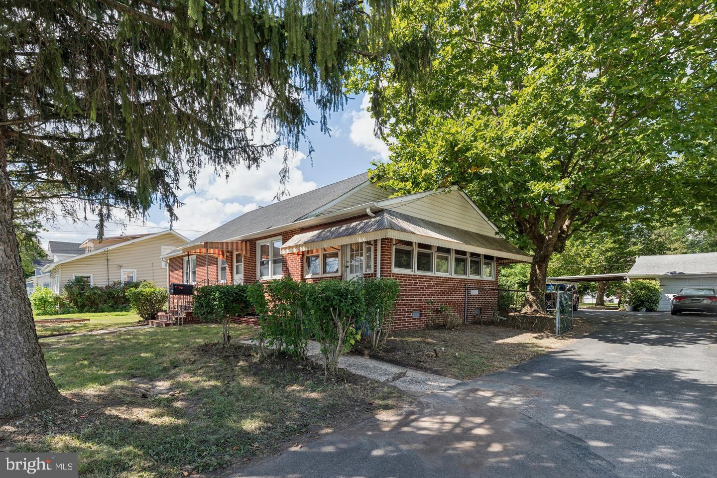 1704 MEETINGHOUSE ROAD