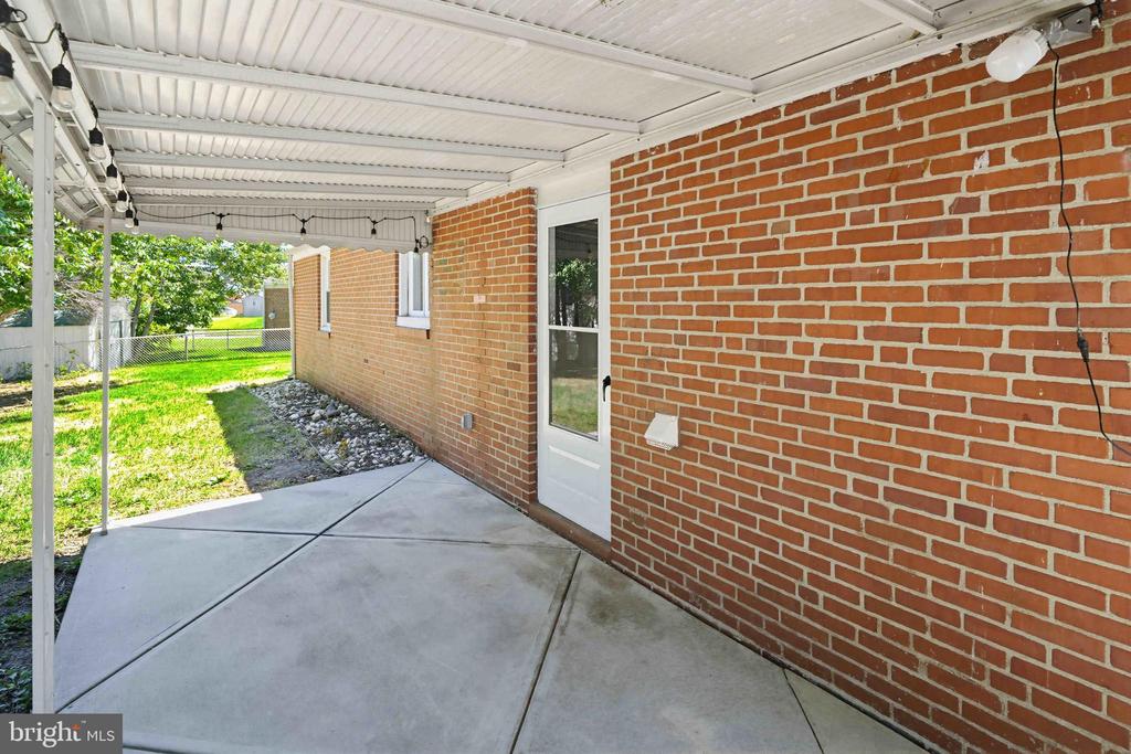 532 LINDSAY STREET
