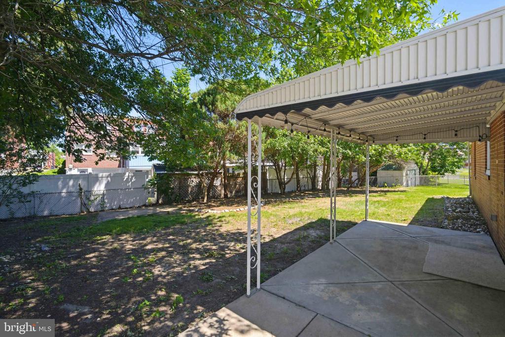 532 LINDSAY STREET