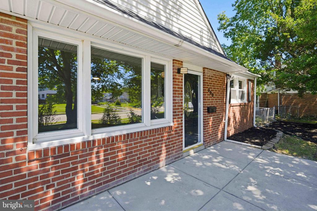 532 LINDSAY STREET