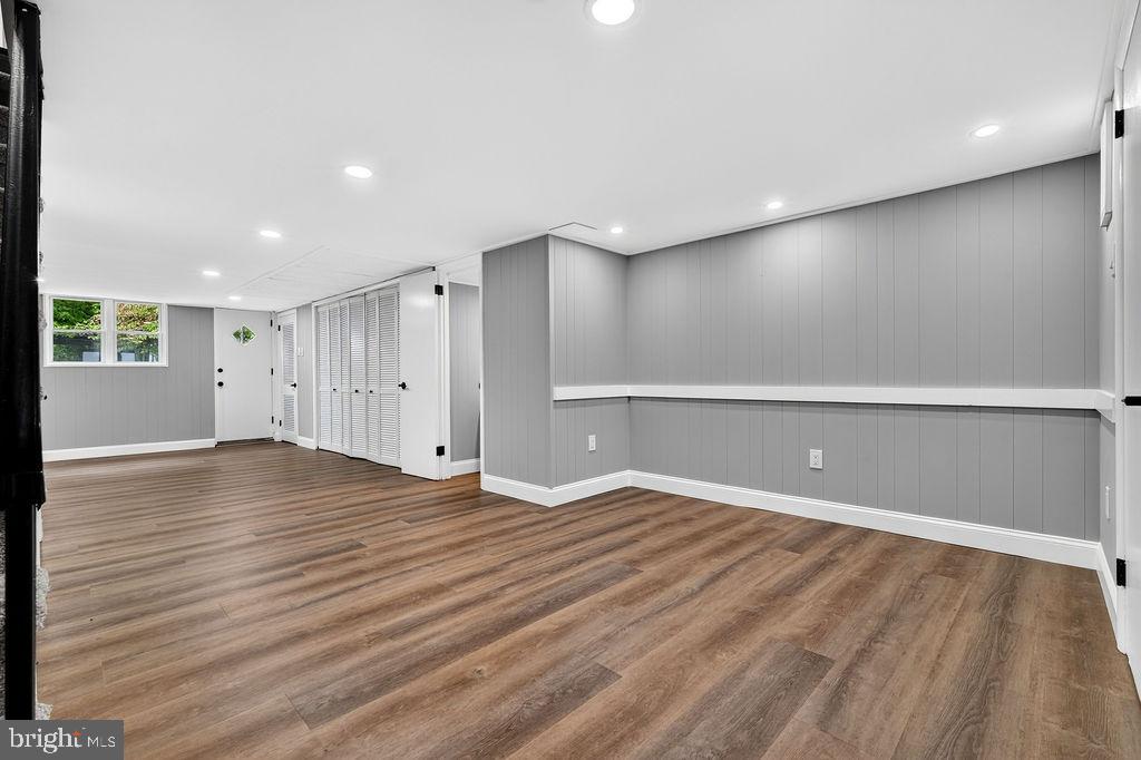 902 TAYLOR DRIVE