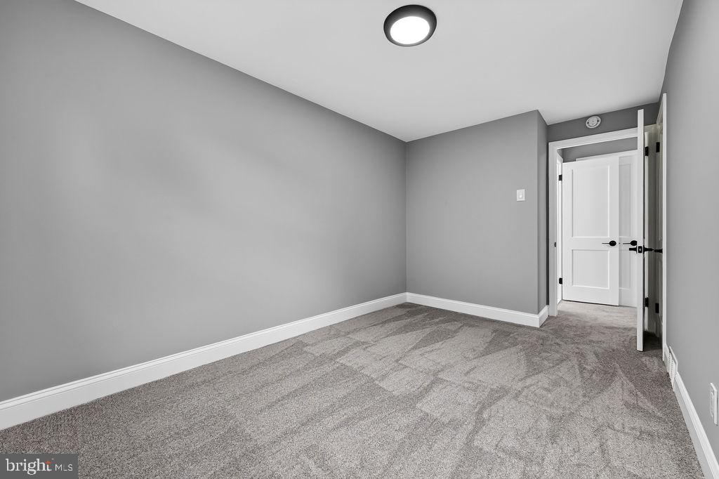 902 TAYLOR DRIVE