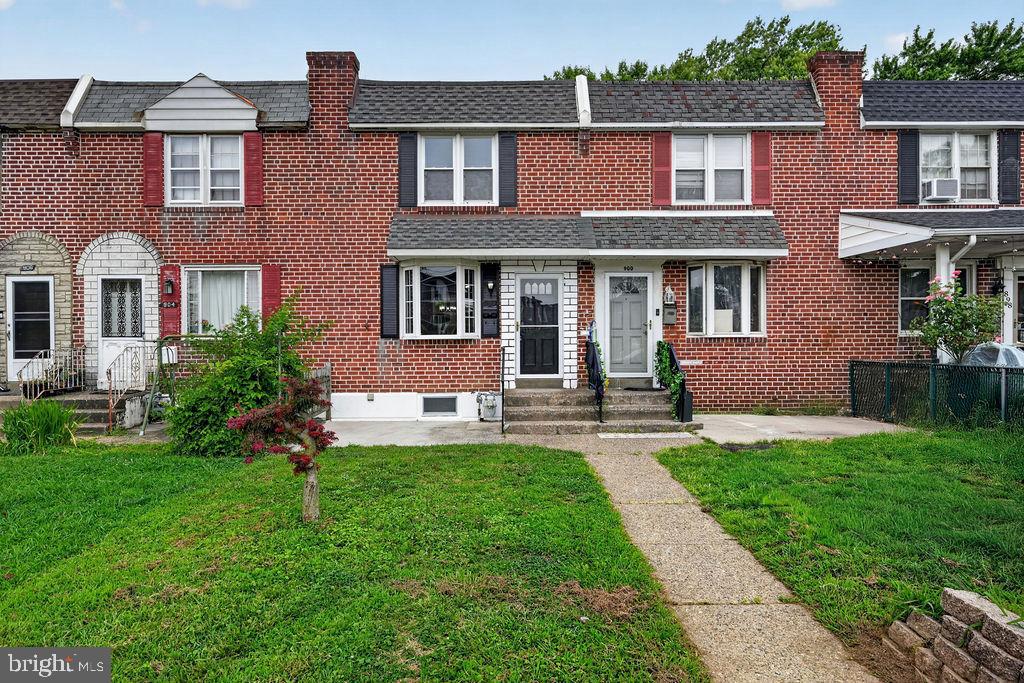 902 TAYLOR DRIVE