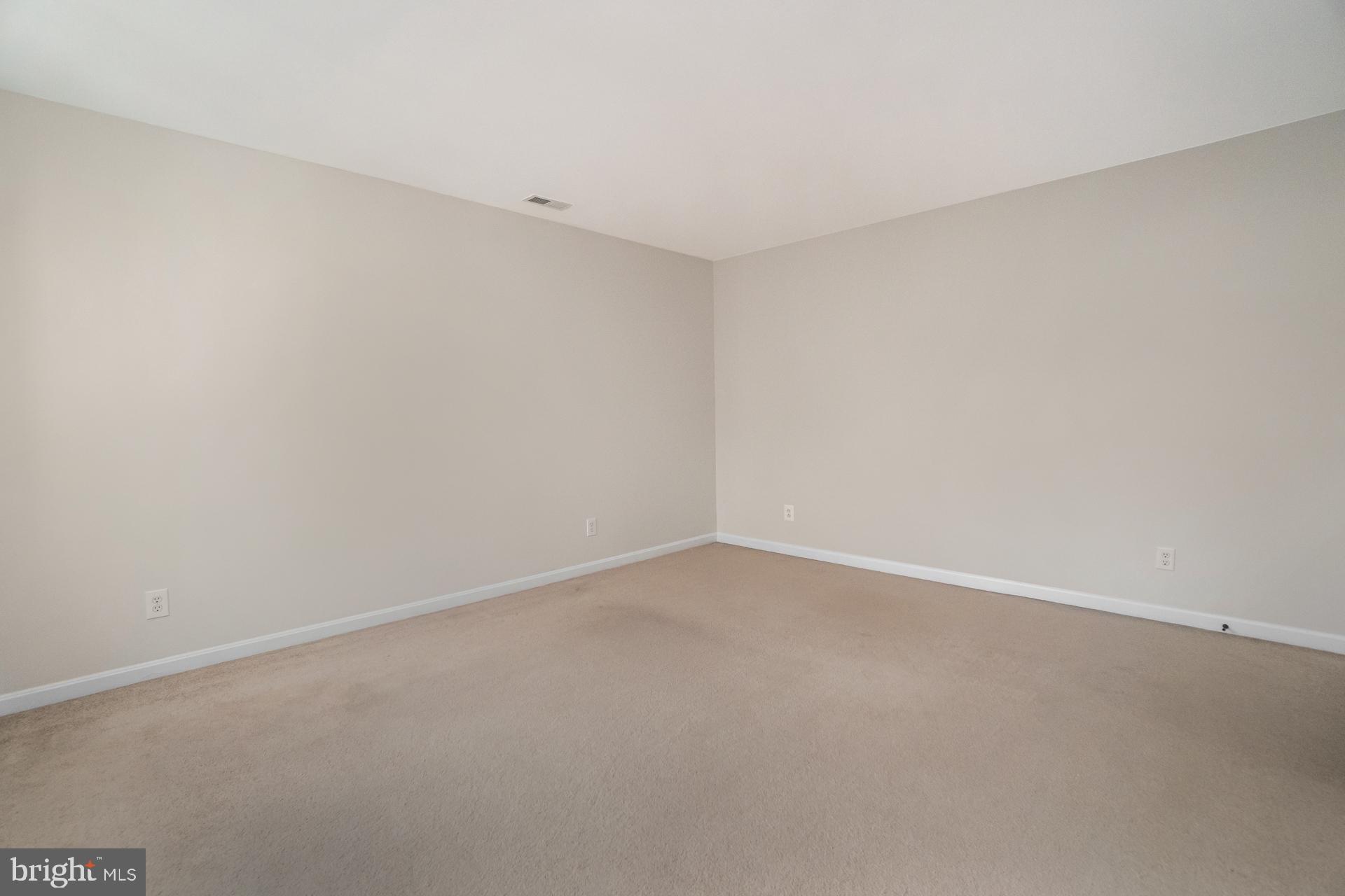 8688 Cascade Rd