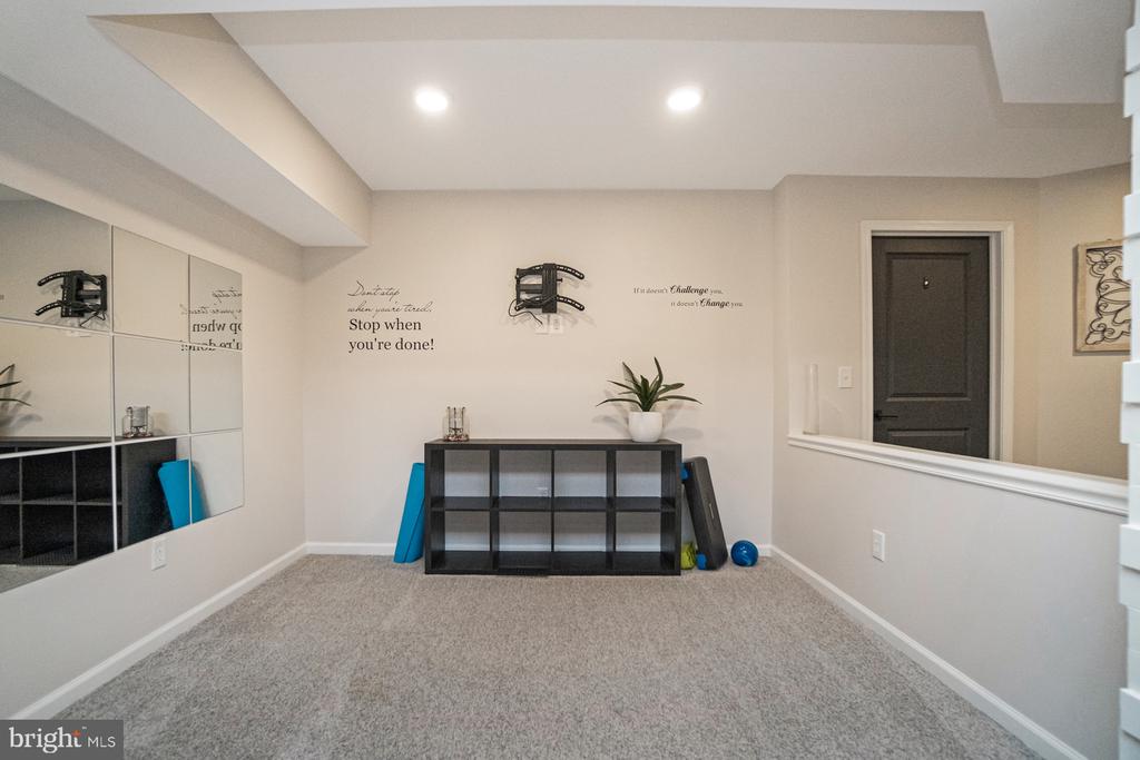 8688 Cascade Rd
