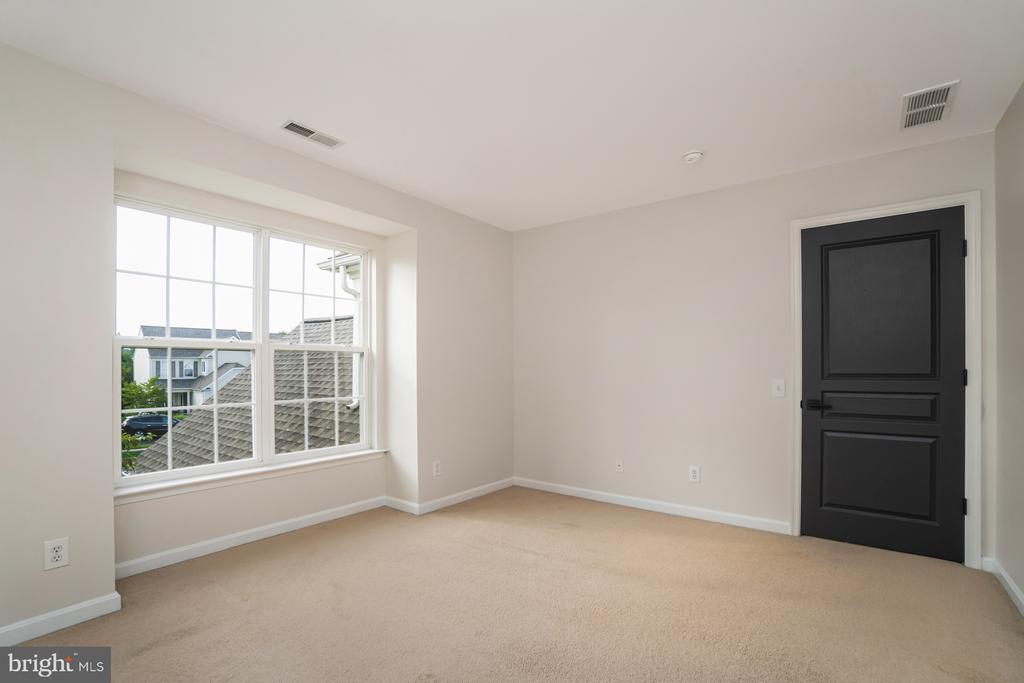 8688 Cascade Rd
