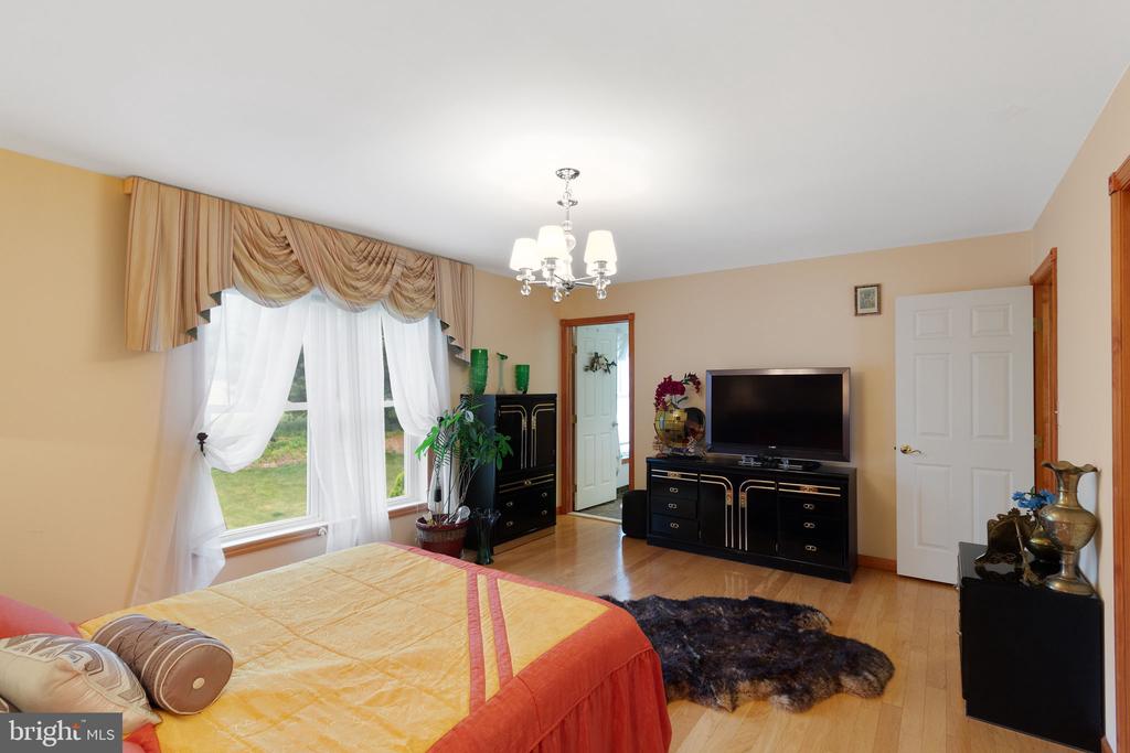 25 Makara Dr