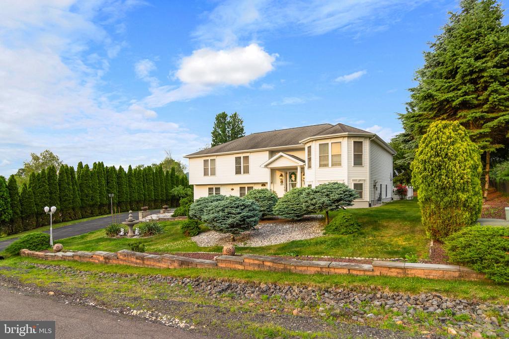 25 Makara Dr
