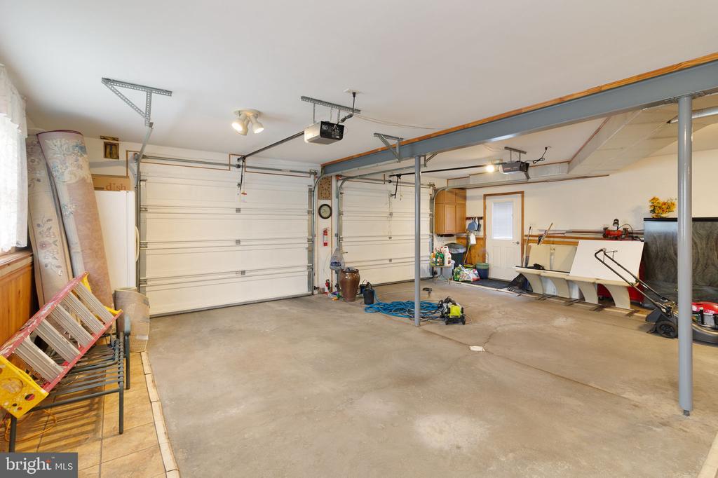 25 Makara Dr
