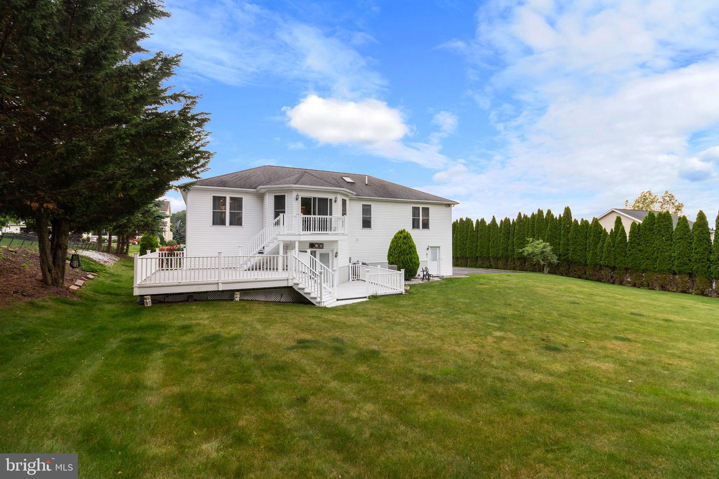 25 Makara Dr