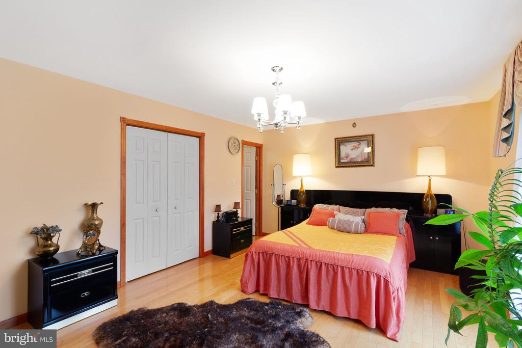 25 Makara Dr