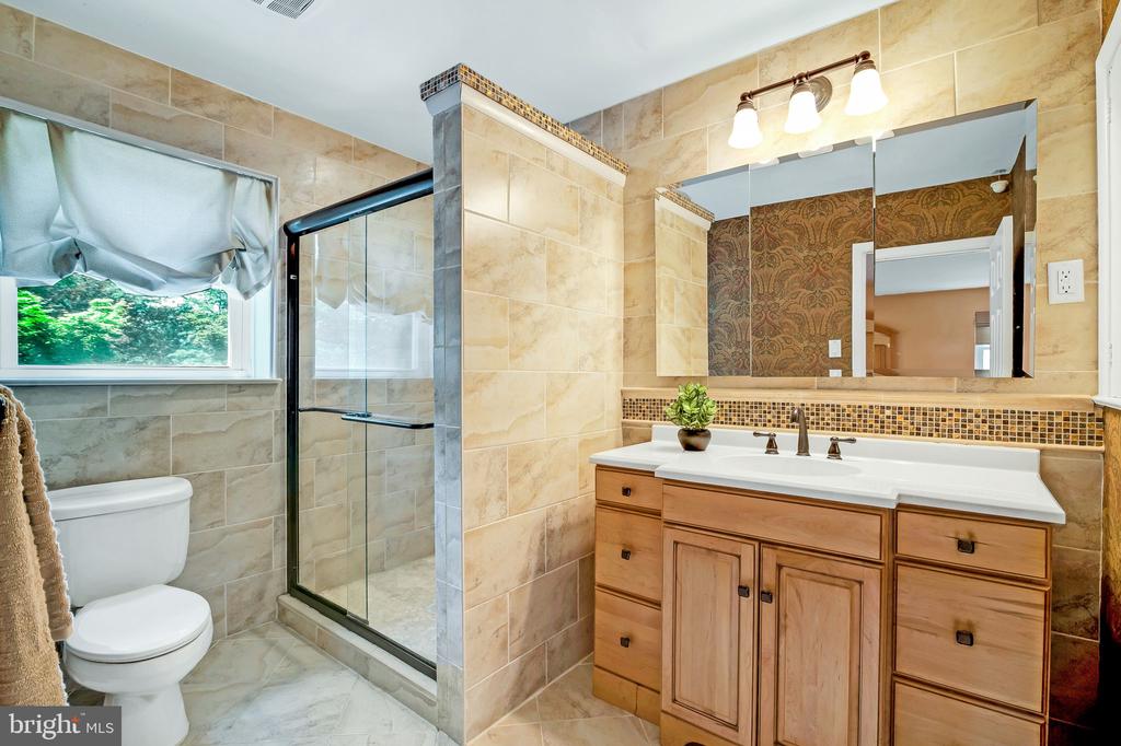 165 WOODPECKER ROAD