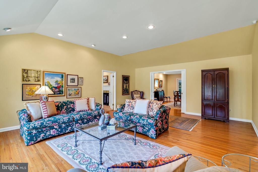 165 WOODPECKER ROAD