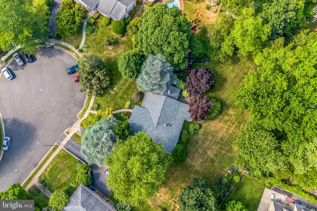 165 WOODPECKER ROAD