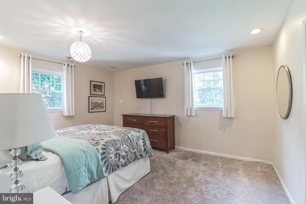 165 WOODPECKER ROAD