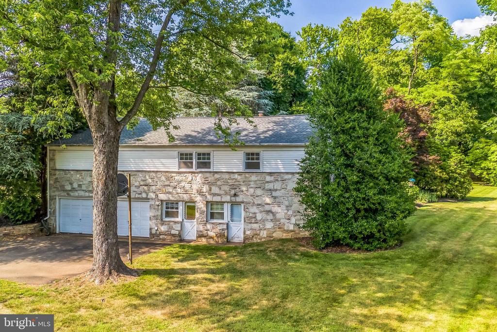 165 WOODPECKER ROAD