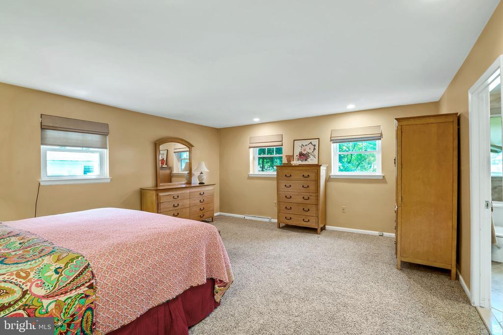 165 WOODPECKER ROAD