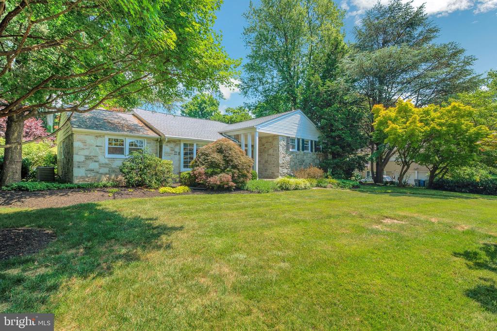 165 WOODPECKER ROAD