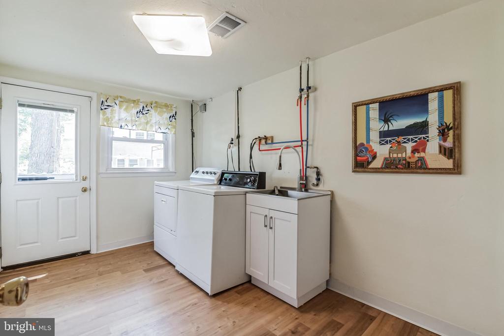 165 WOODPECKER ROAD