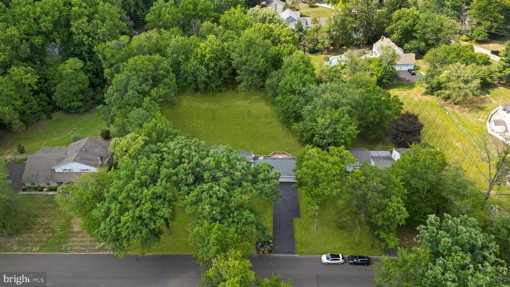 2740 BRENDAN CIRCLE