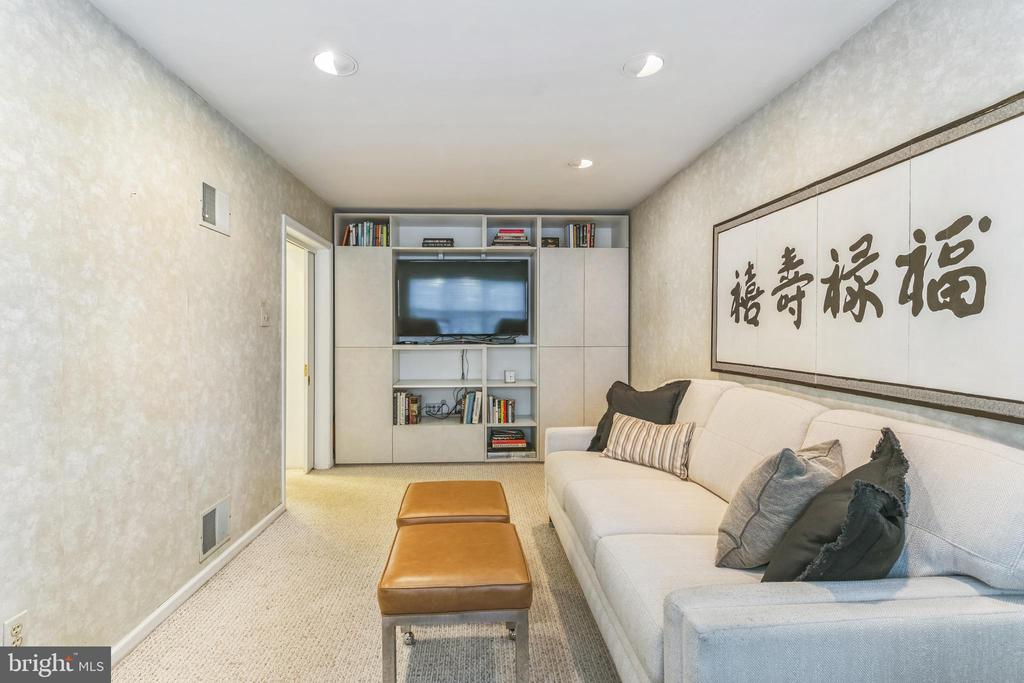 9 LANFAIR ROAD