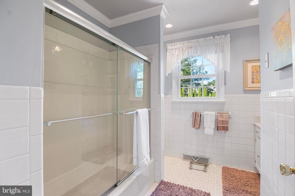 4017 NICOLE DRIVE