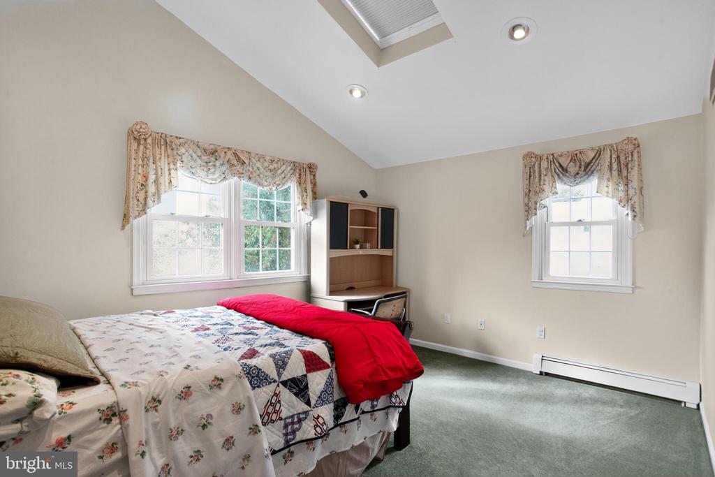 3660 SPRING RUN ROAD