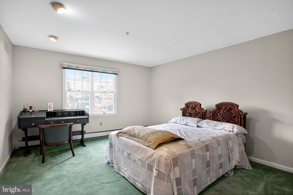 3660 SPRING RUN ROAD