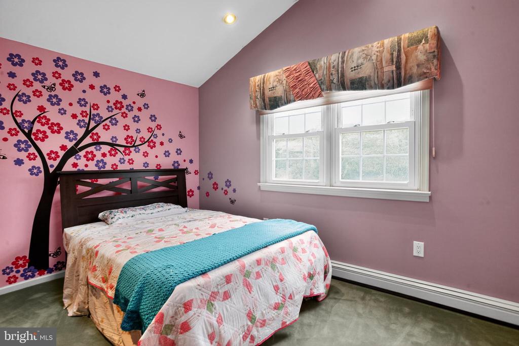 3660 SPRING RUN ROAD