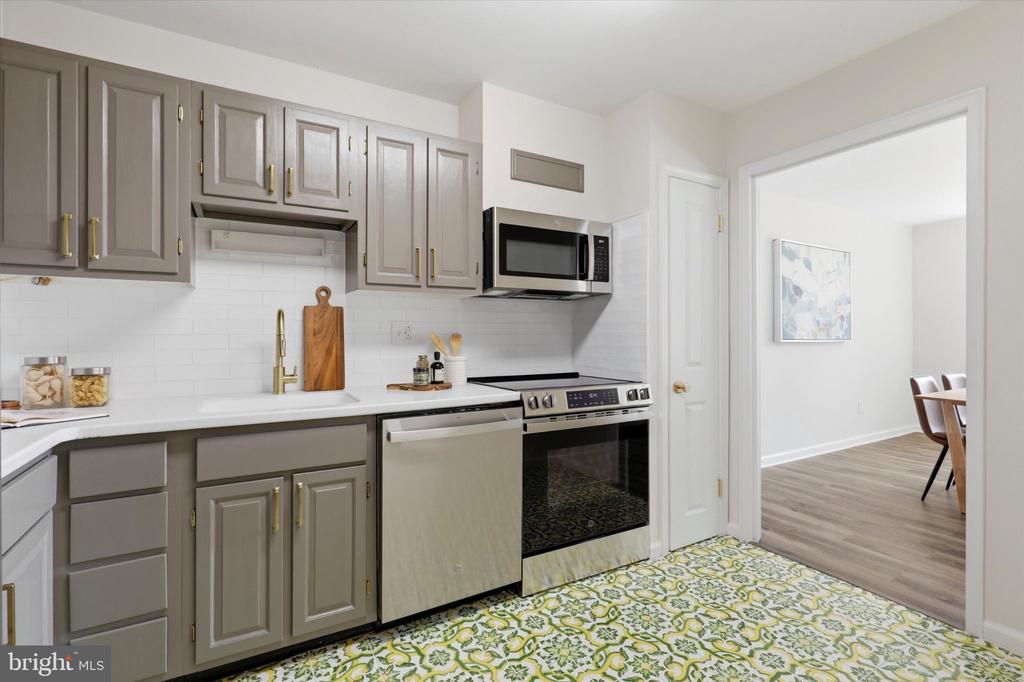 449 MONTGOMERY AVENUE 306