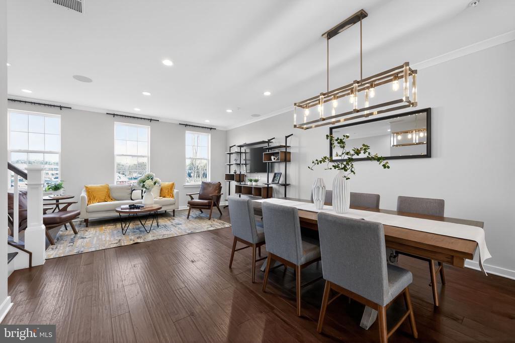 11 HEDLEY LANE