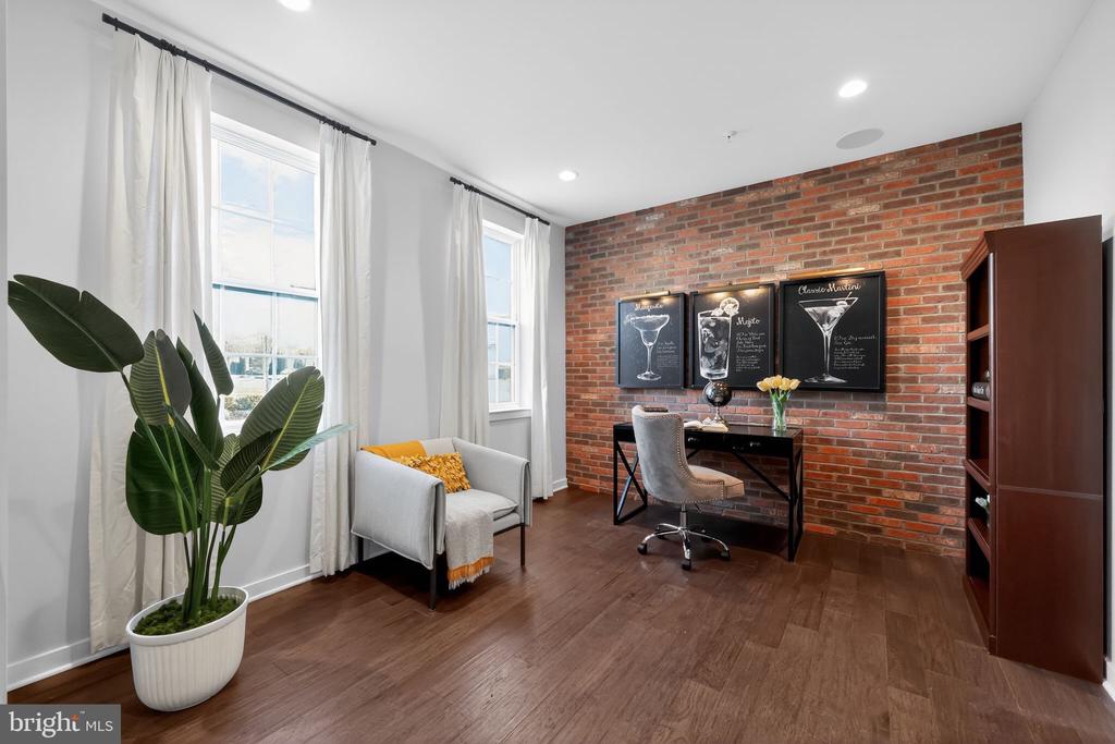 11 HEDLEY LANE