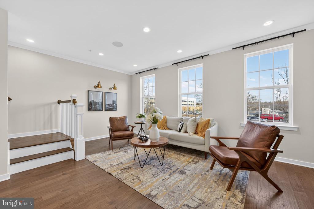 11 HEDLEY LANE