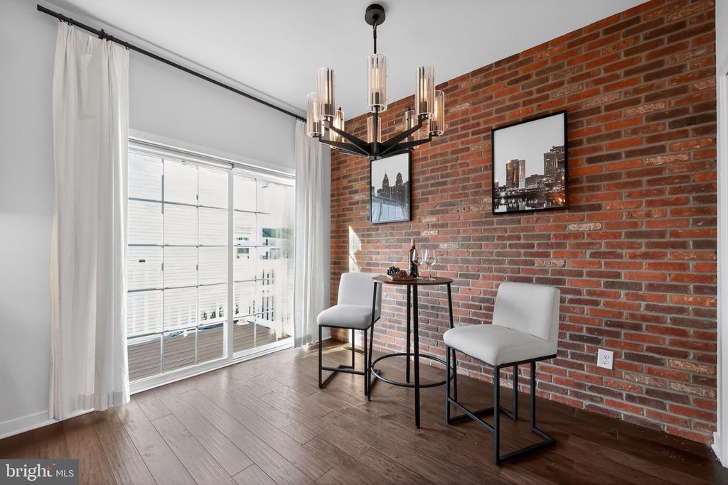 11 HEDLEY LANE