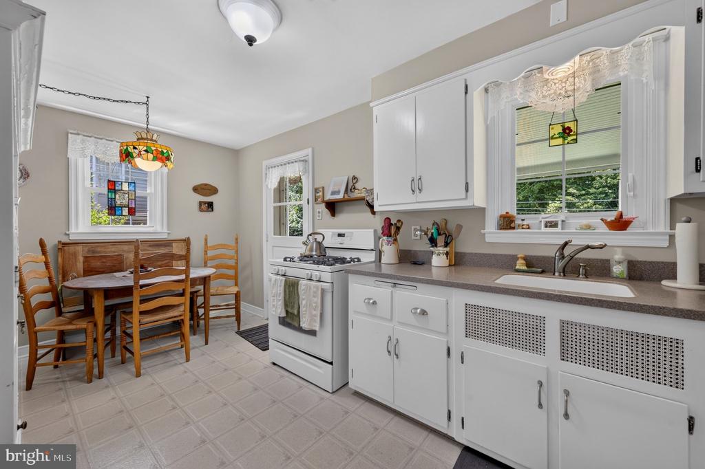 128 BONCOUER ROAD