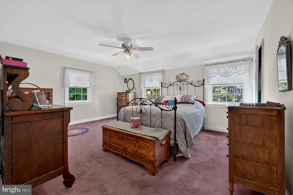128 BONCOUER ROAD