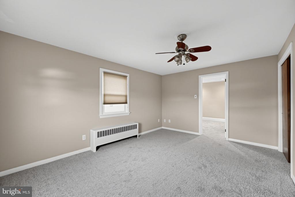 18 CENTER AVENUE