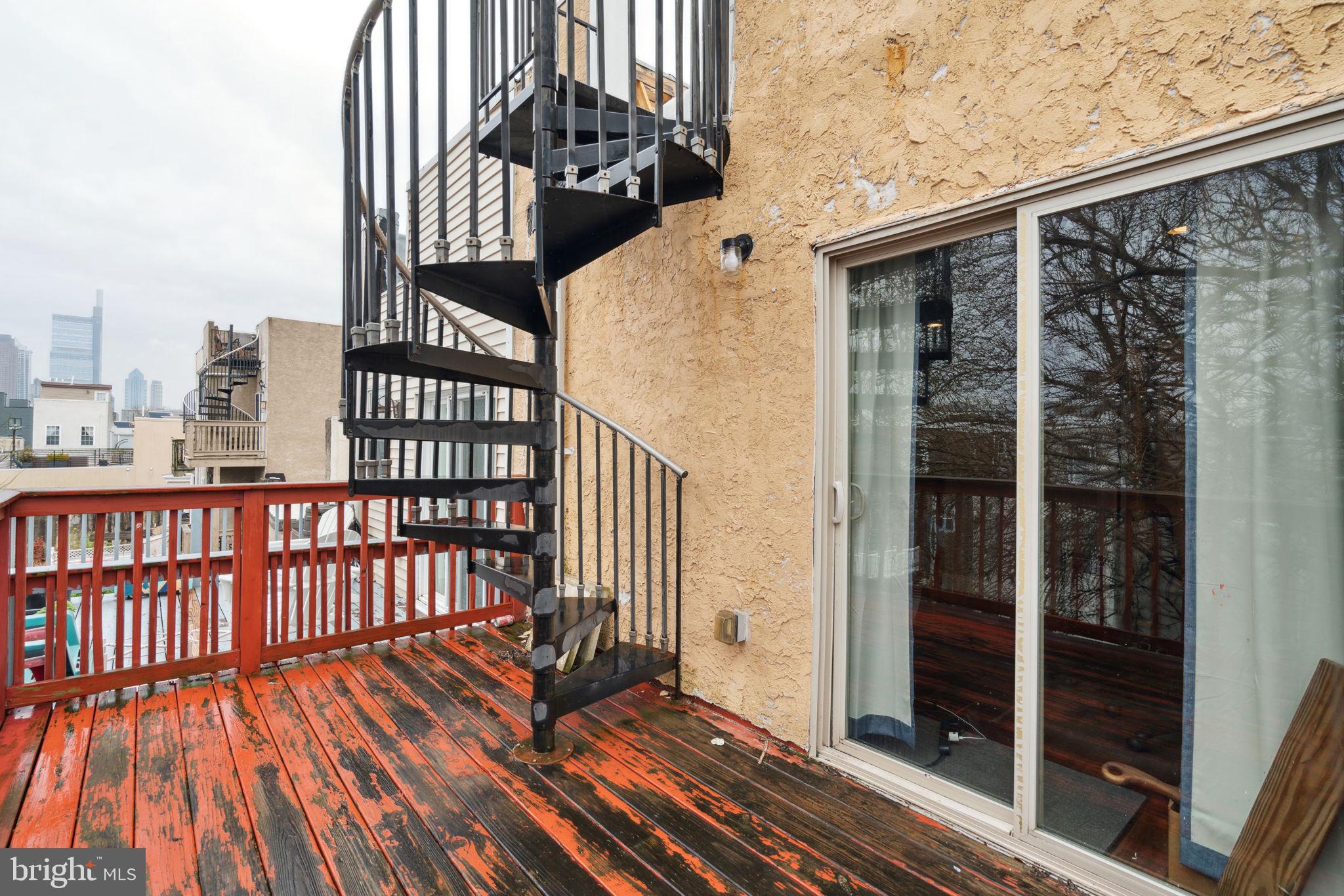 865 N Uber St