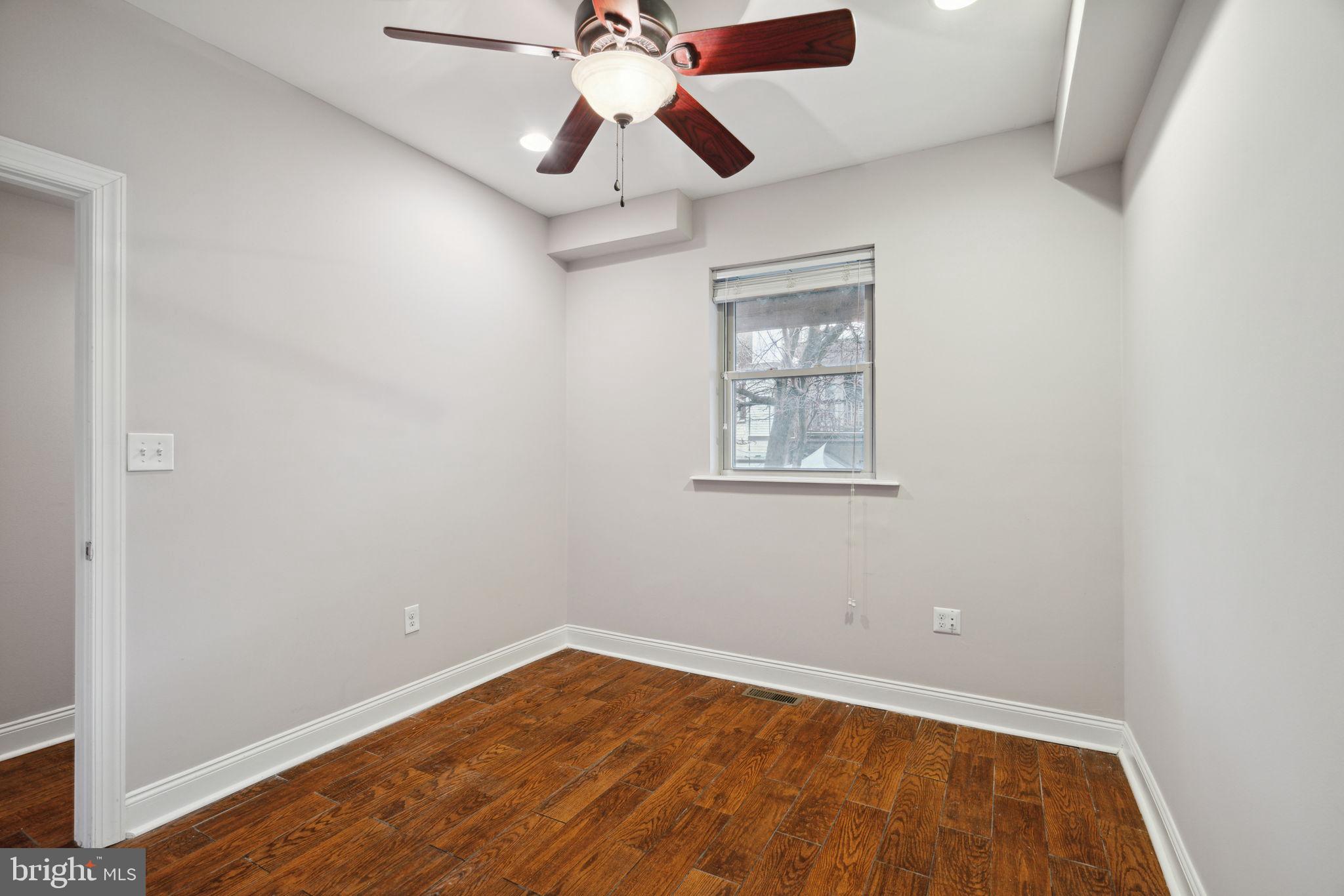 865 N Uber St