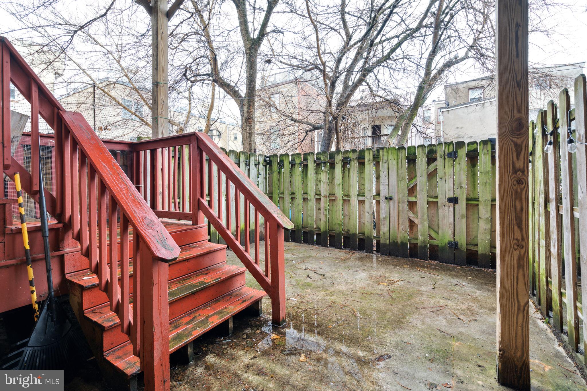 865 N Uber St