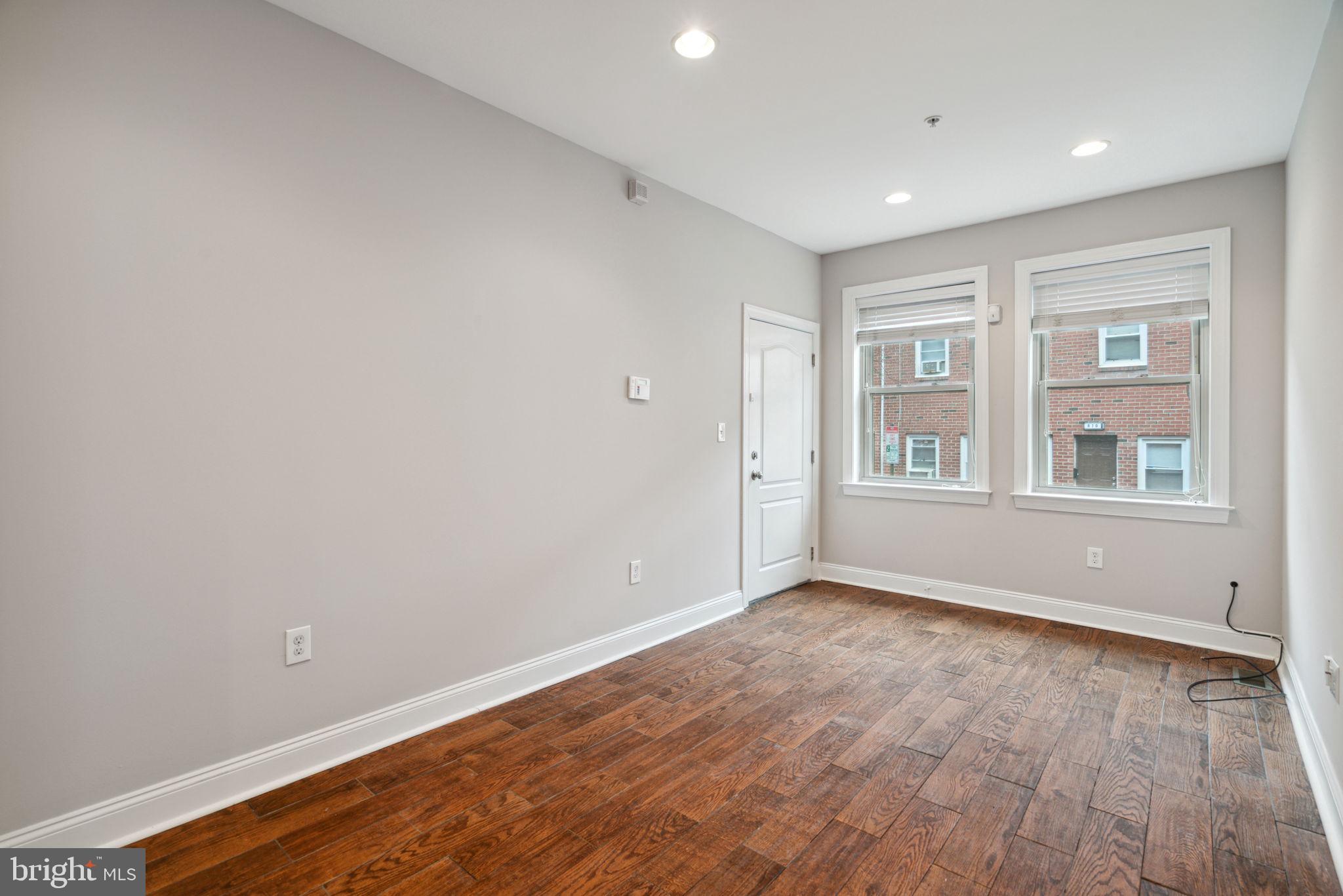 865 N Uber St