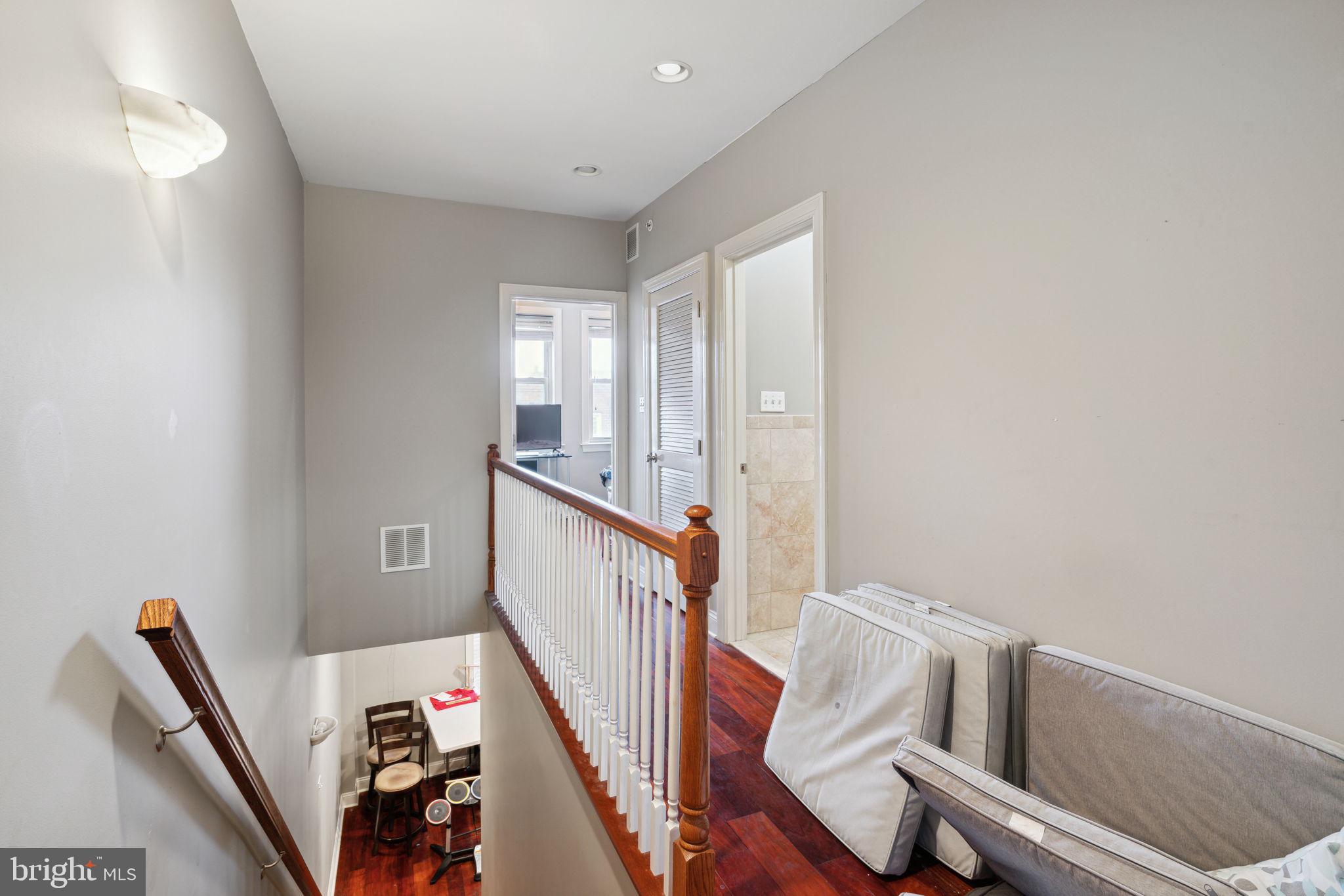 865 N Uber St