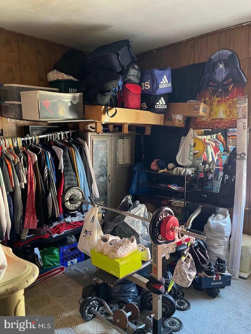 2811 N MUTTER STREET