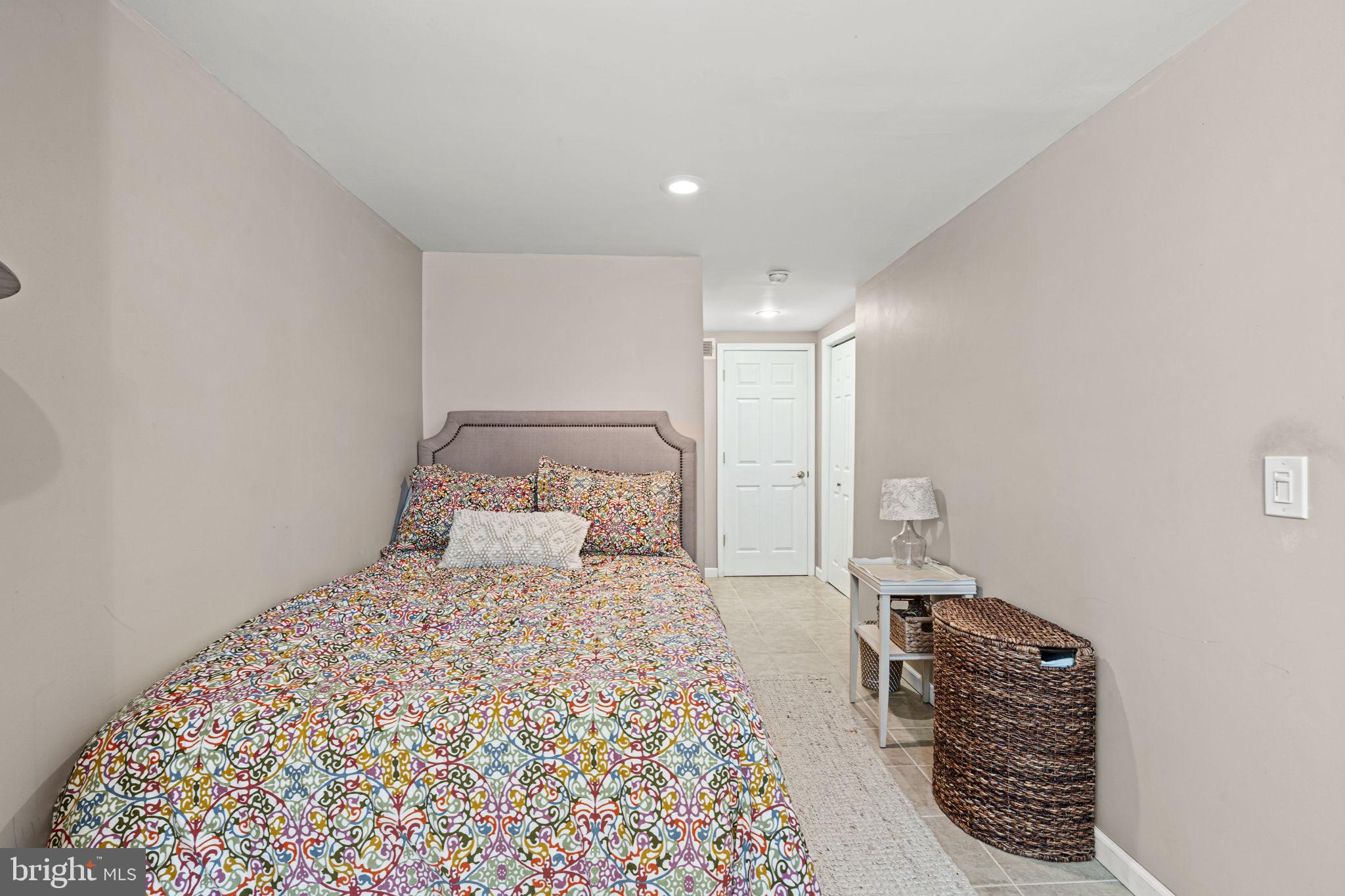 2618 S CHADWICK STREET S