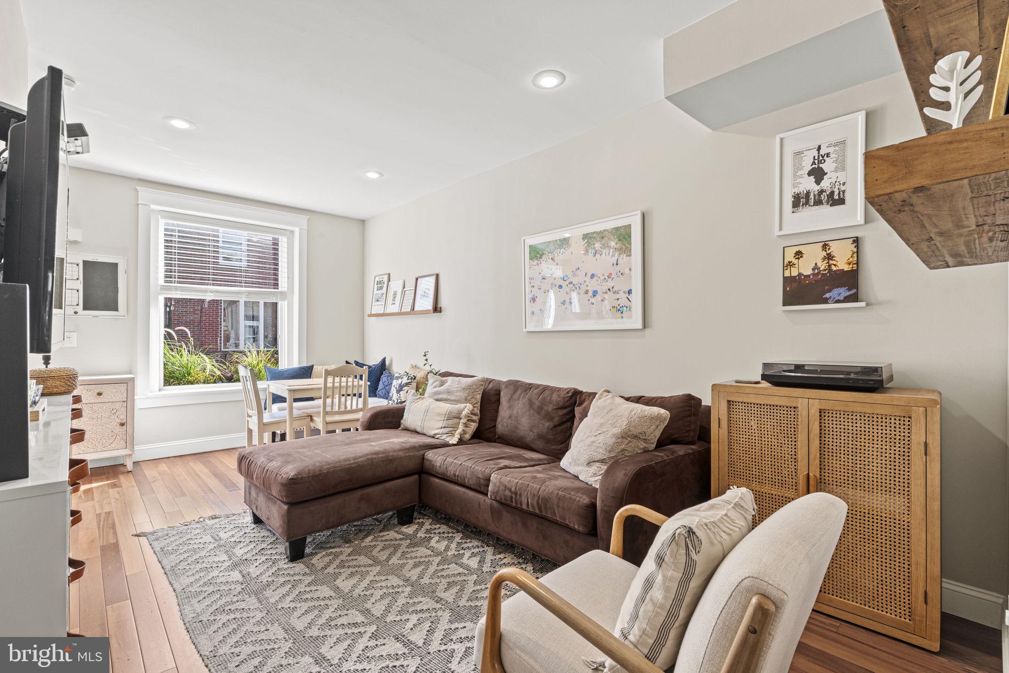 2618 S CHADWICK STREET S