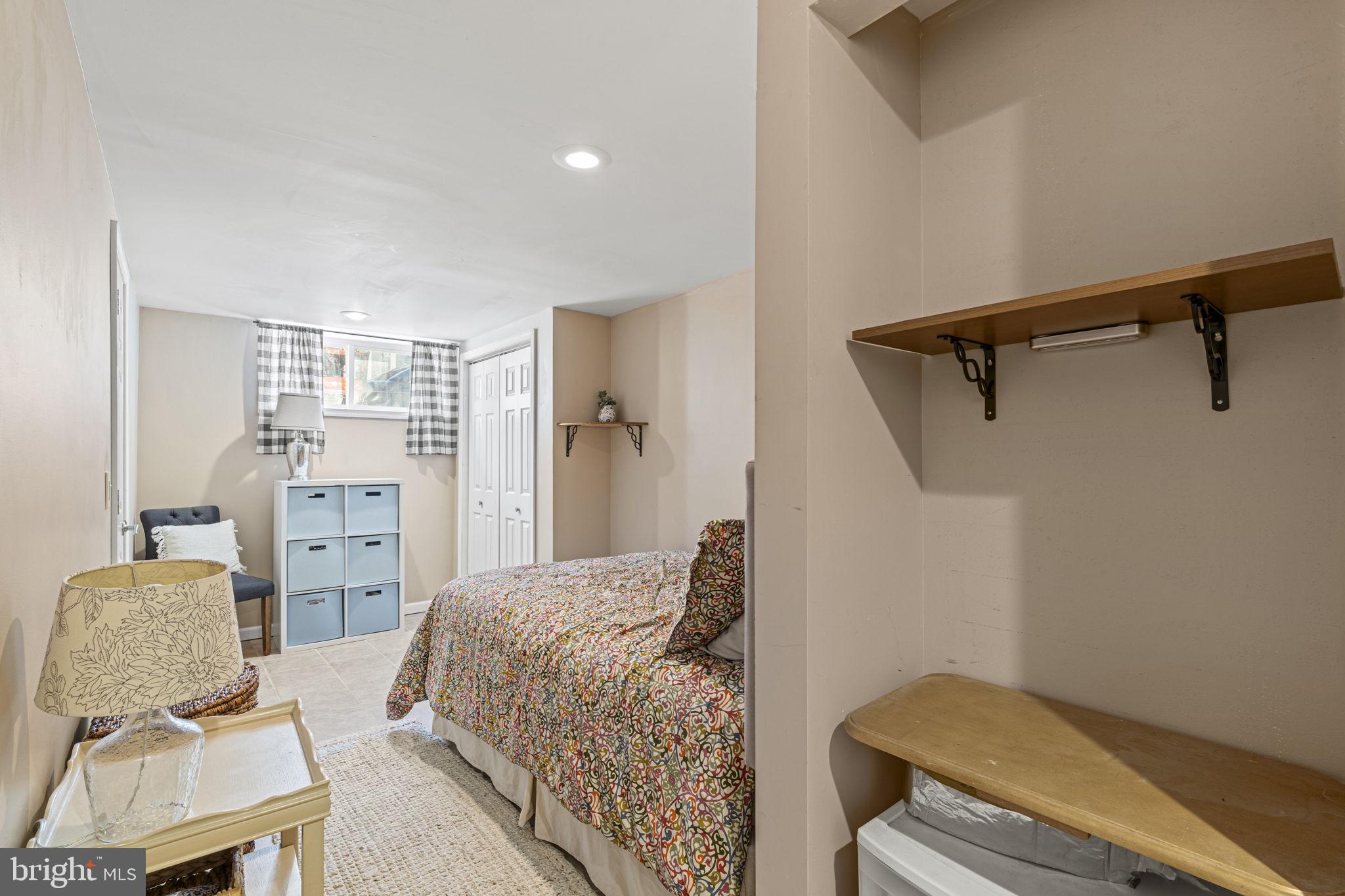 2618 S CHADWICK STREET S