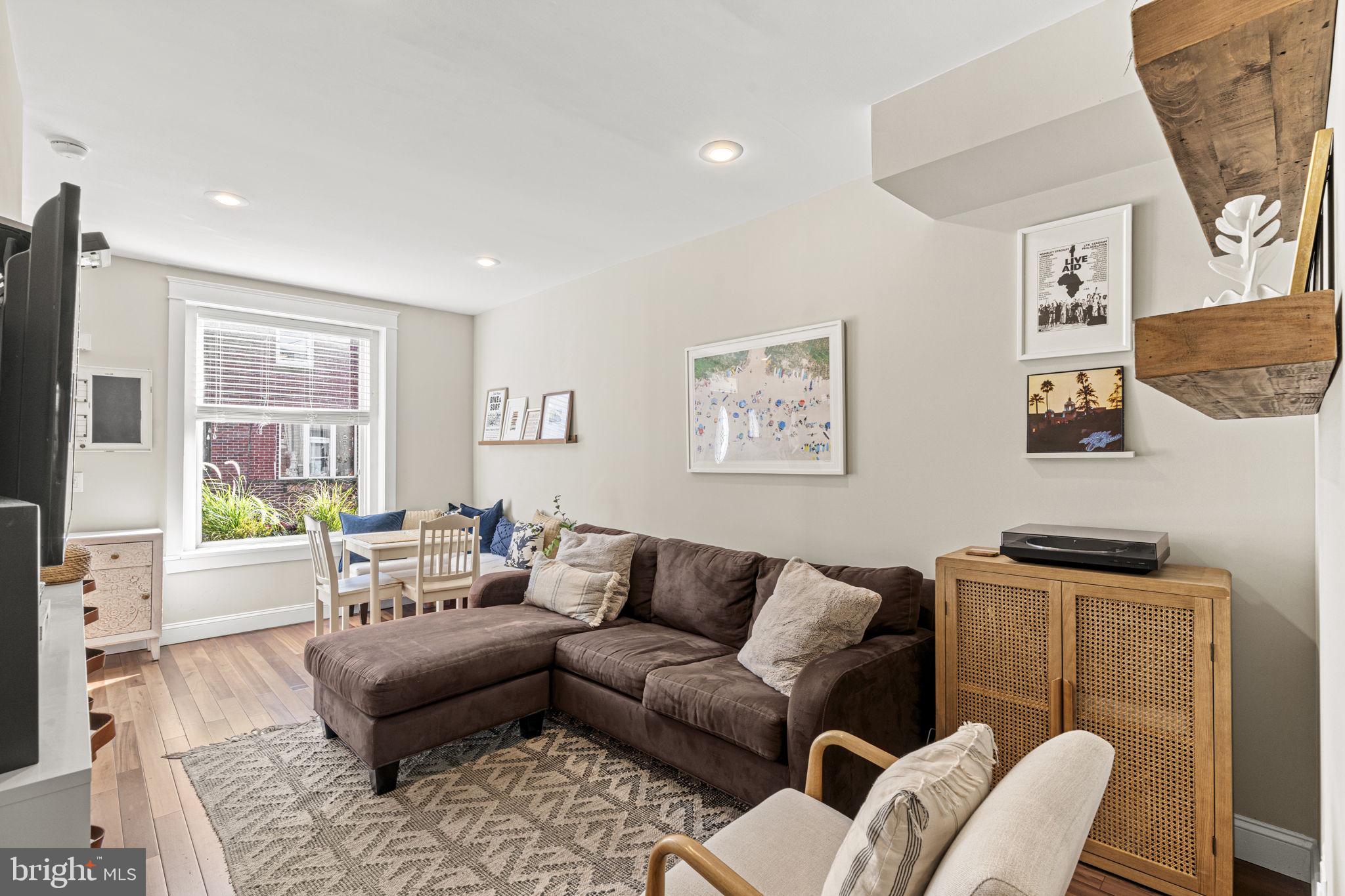 2618 S CHADWICK STREET S