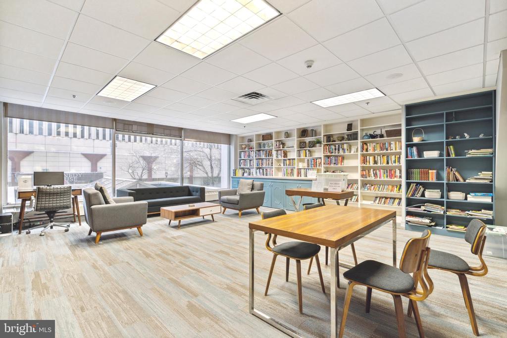 1900 JOHN F KENNEDY BOULEVARD Unit: 1610